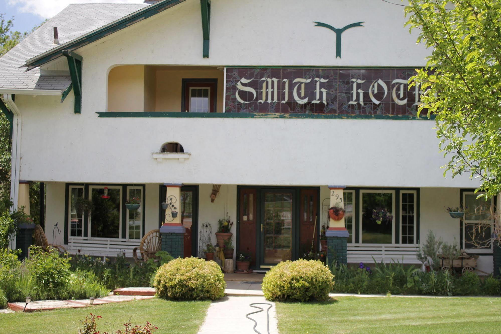 Historic Smith Hotel B&B Glendale Exterior photo